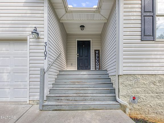 4th image of 3107 Pinex Ln