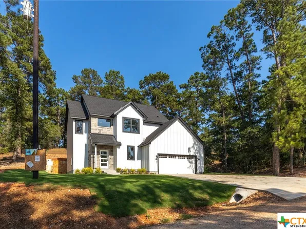 107 Olomana Ct, Bastrop, TX 78602