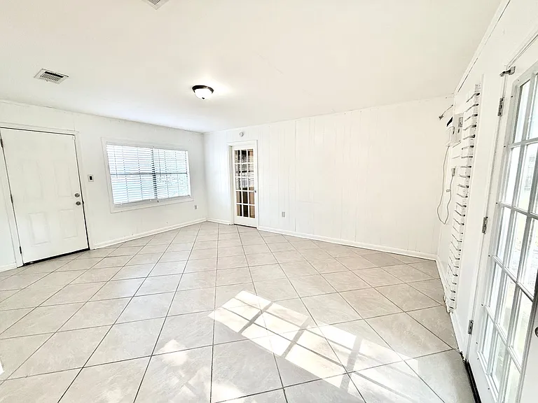16405 Patton Ave — Photo 7