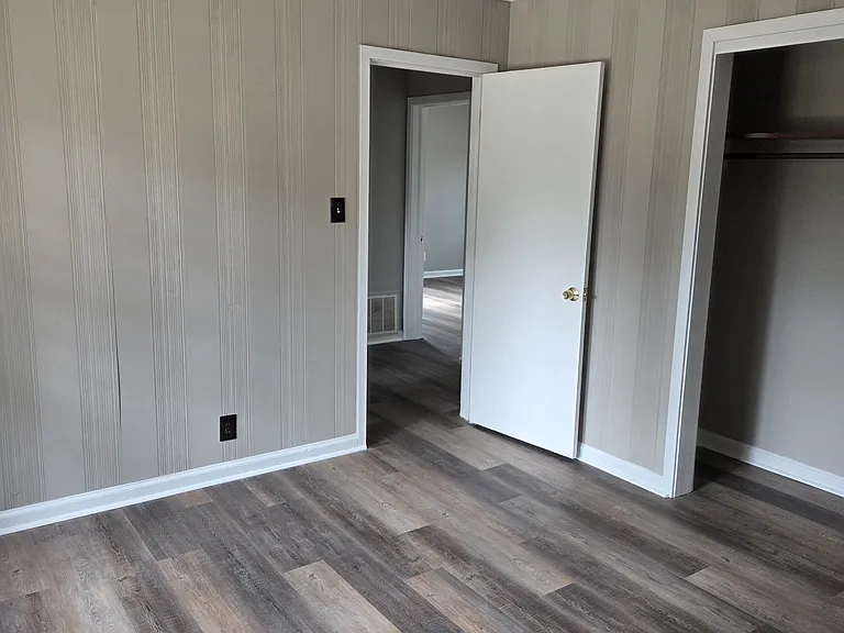 356 Victoria Dr — Photo 11