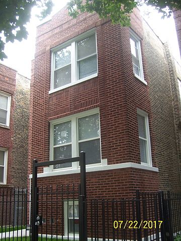 1st image of 1034 N Trumbull Ave