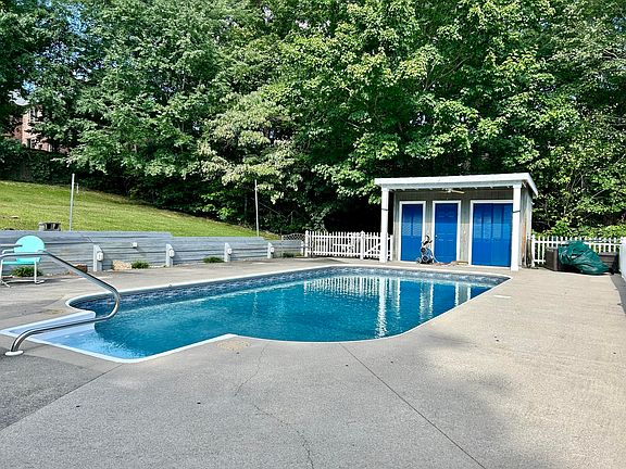 5th image of 1022 Drinnon Dr