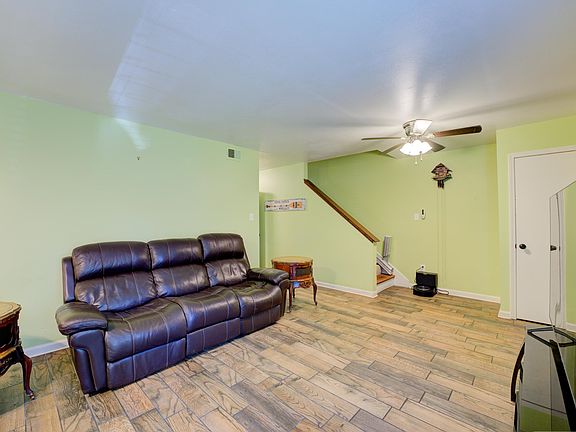 5th image of 4032 GRAHAM OAKS #17