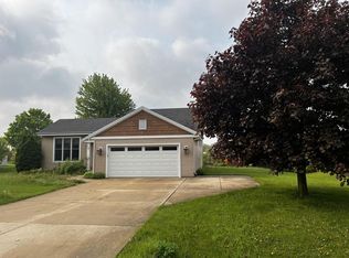 422 S Sherman St, Eagle, WI 53119