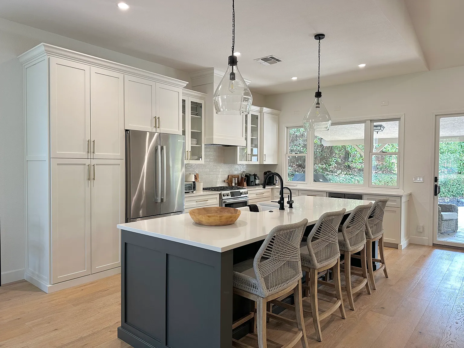 109 Grimes Way photo 1