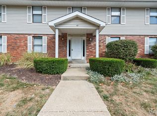 1907 High Sun Dr, Florissant, MO 63031
