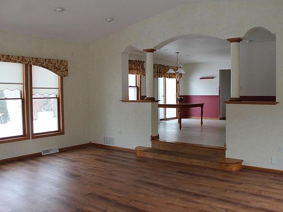 4th image of 2108 Liberty Ln
