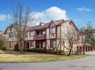 1C Avon Ct #1C, Chatham, NJ 07928