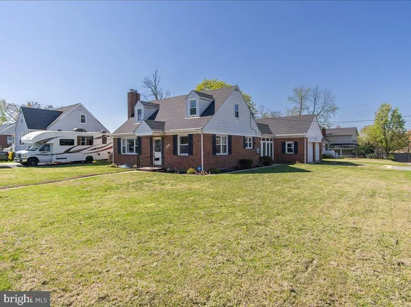 8466 Greenway Rd, Pasadena, MD 21122