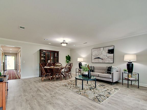 5th image of 448 Siena Dr