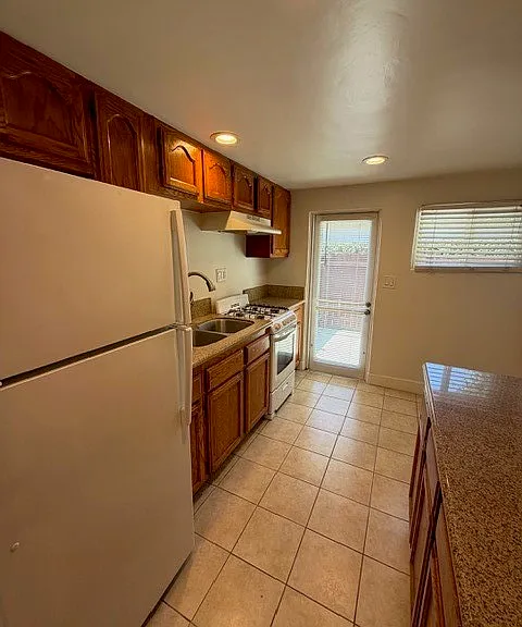 2025 Lovila Ln — Photo 8