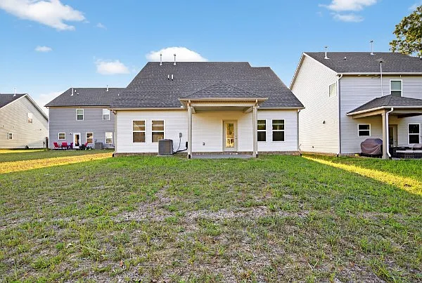 124 Limbury Ct — Photo 35