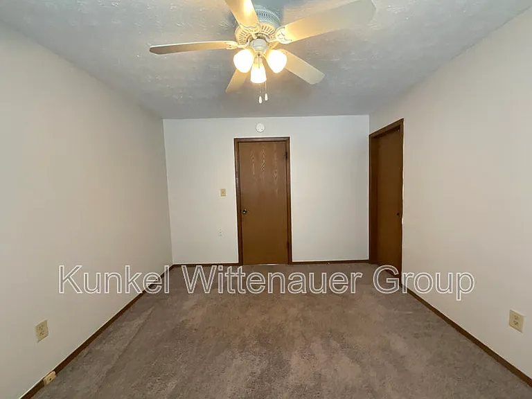 2609H Sierra Dr — Photo 8