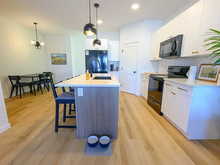 11962 81st Ave #1 — Photo 9