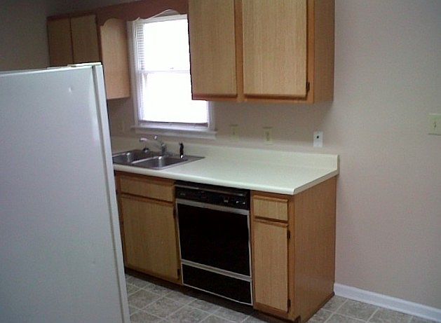 2nd image of 3028 Sherrill Ave APT 2A