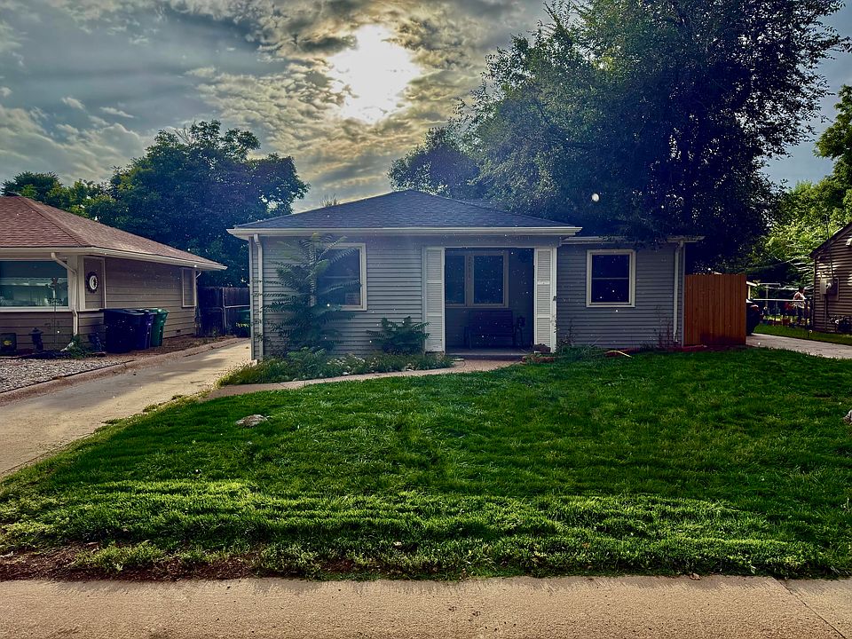 1st image of 2031 S Knox Ct