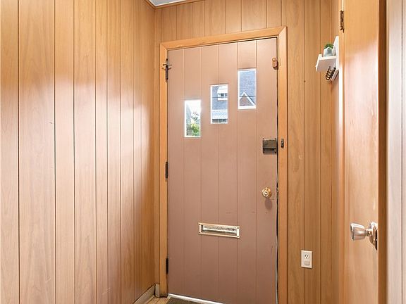 5th image of 412 Phillips Ave