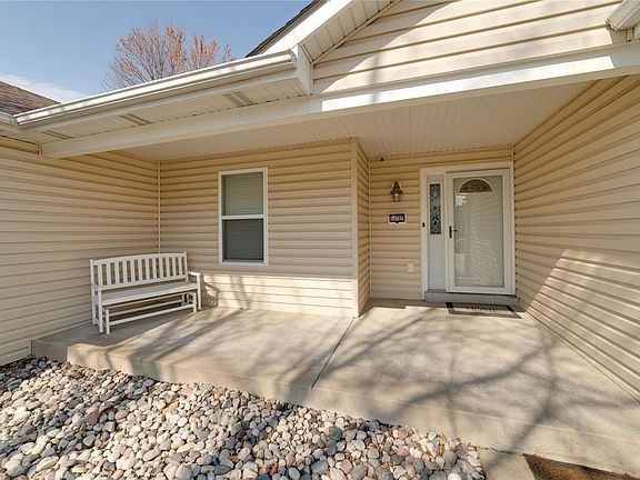 4th image of 11717 Avery Ln