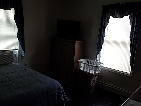 3rd image of 25 Washington St #1