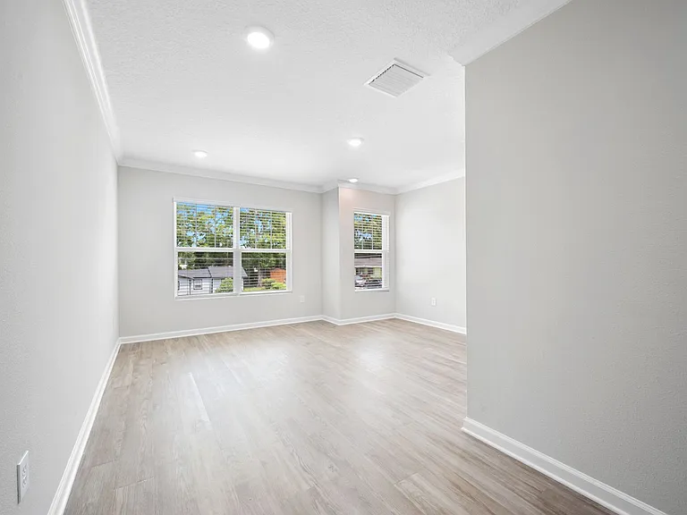 2630 Kohn Rd — Photo 3