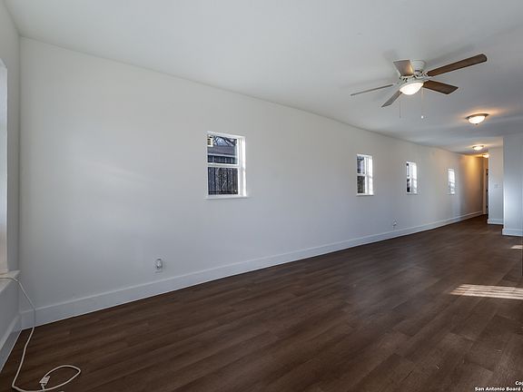 4th image of 2605 GUADALUPE ST