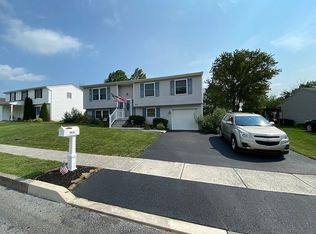 5574 Banbridge Dr, Harrisburg, PA 17112
