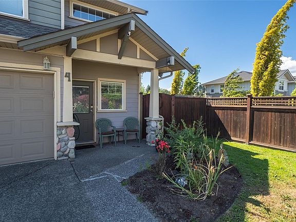 4th image of 3338 Whittier Ave #4