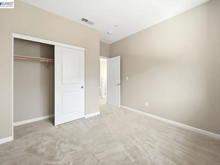 1172 Sagardia Way — Photo 13