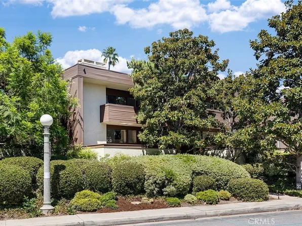 1 S Orange Grove Blvd APT 3, Pasadena, CA 91105