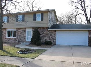 6407 N Post Oak Rd, Peoria, IL 61615