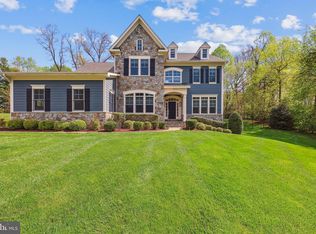 2823B Center Ridge Dr, Oakton, VA 22124