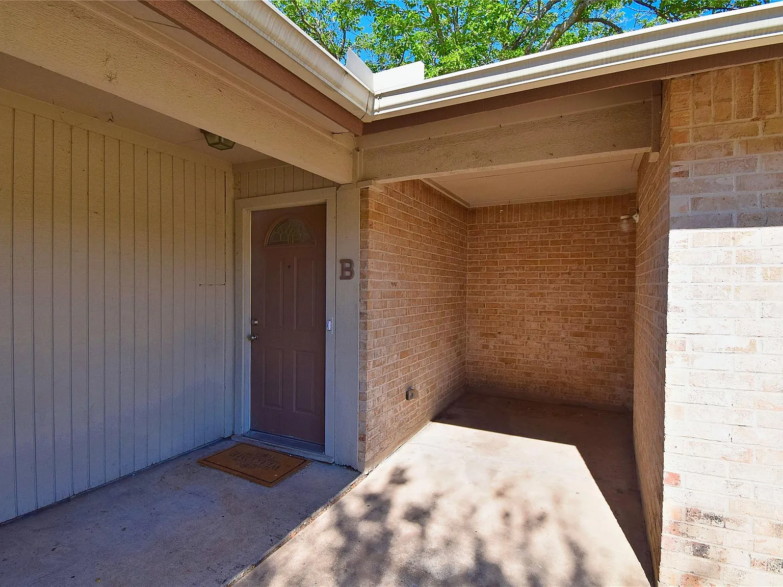 2 bed, 1.0 bath, 900 sqft, $1,550 — Photo 3