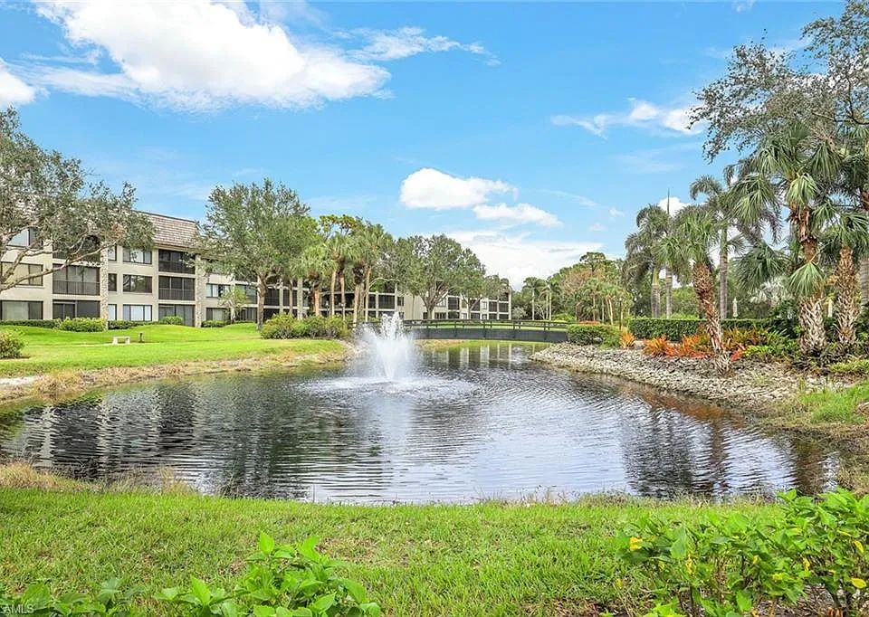 5954 Pelican Bay Blvd #222