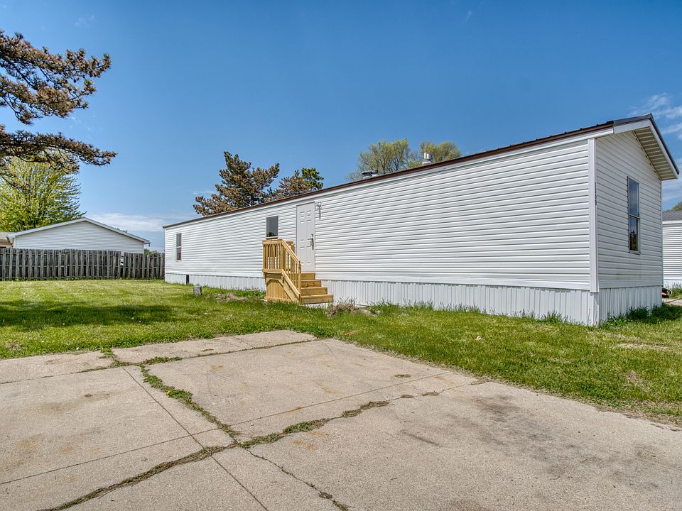1st image of 2300 Drive In Ln Lot 32