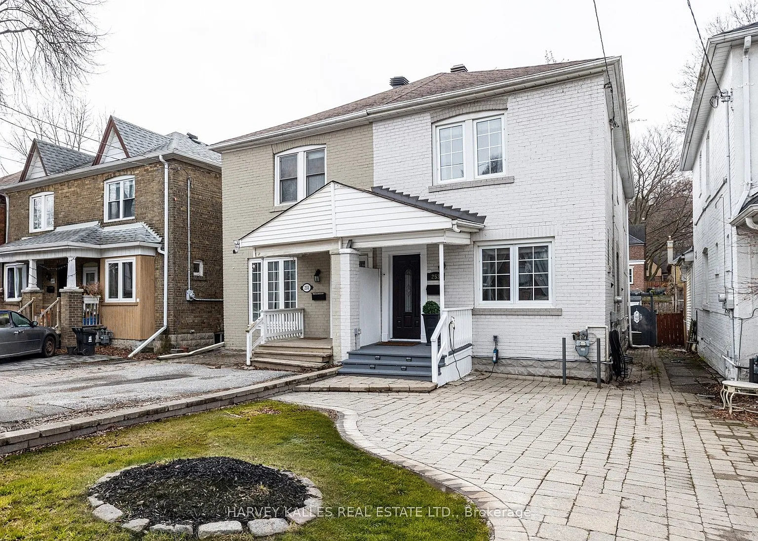 253 Broadway Ave photo 1