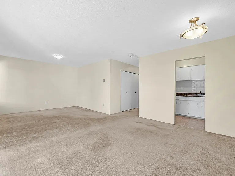 1655 Chesterfield Ave #109 — Photo 11