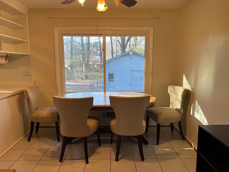 708 Austin Ave — Photo 12