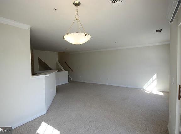 5th image of 4570 Superior Sq