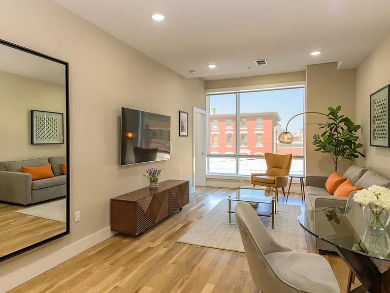 312 Pacific Ave #4B — Photo 6