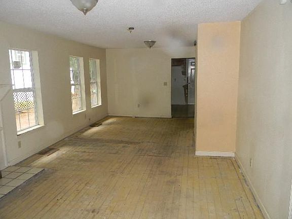 2nd image of 1220 McCaskill Ave