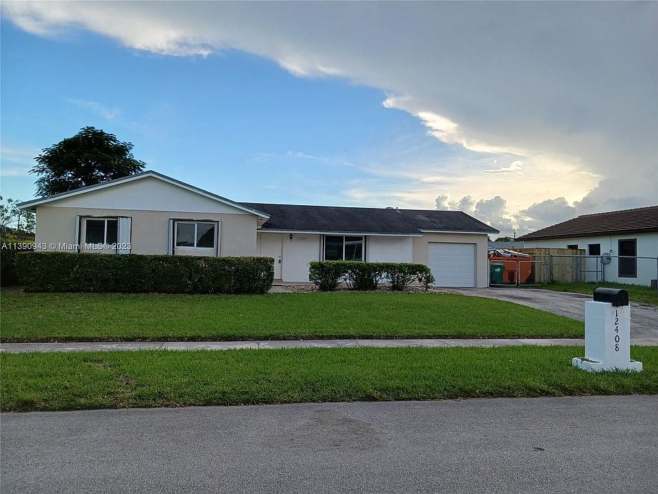 1st image of 12408 SW 266th Ln