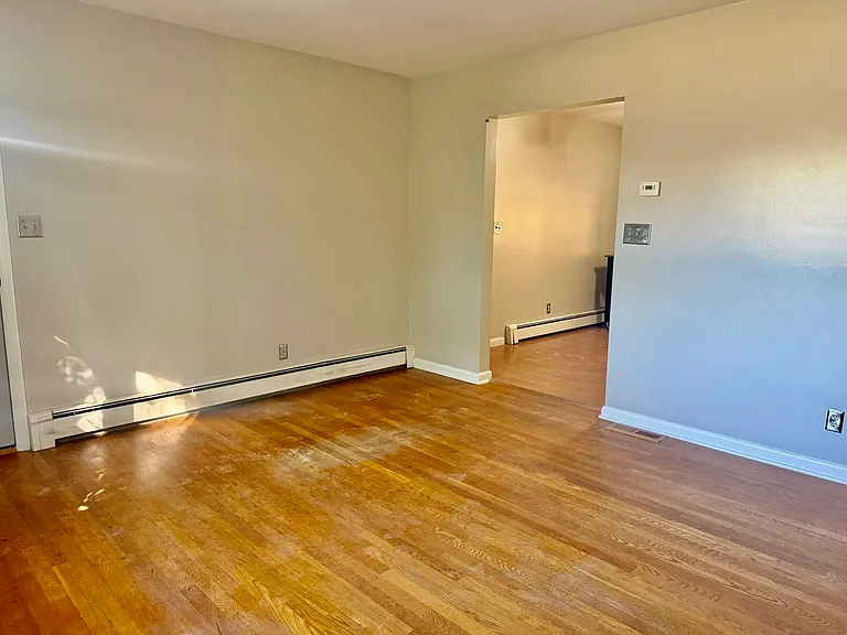 2619 Emig Mill Rd — Photo 4