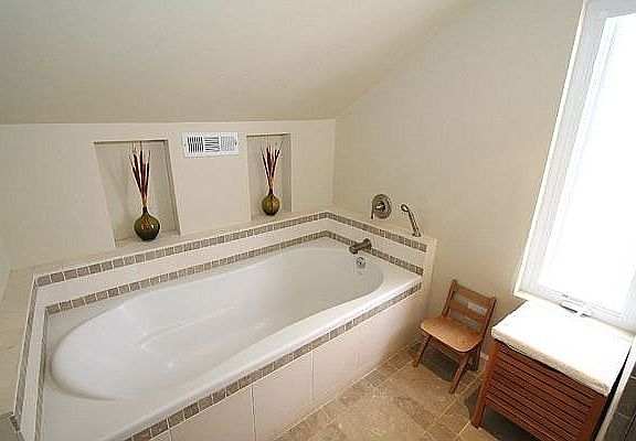 soaking tub