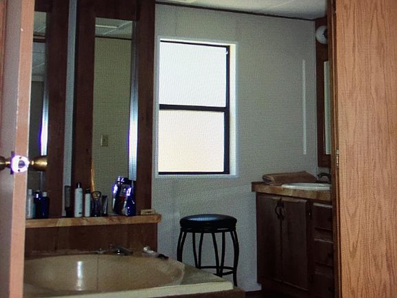 5th image of 2244 65th Ln NW