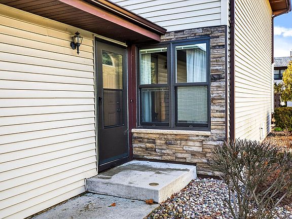 2nd image of 801 S Olson Ave Unit A