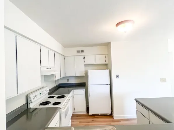 143 S Zang Way APT B, Lakewood, CO 80228