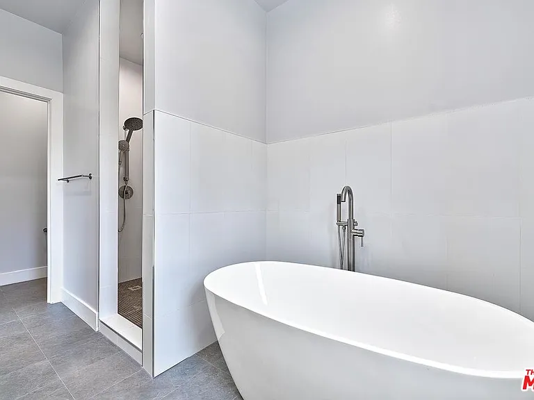 102 Marion Blvd — Photo 35