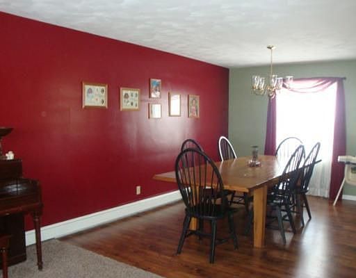 3rd image of 1018 Pickton Dr