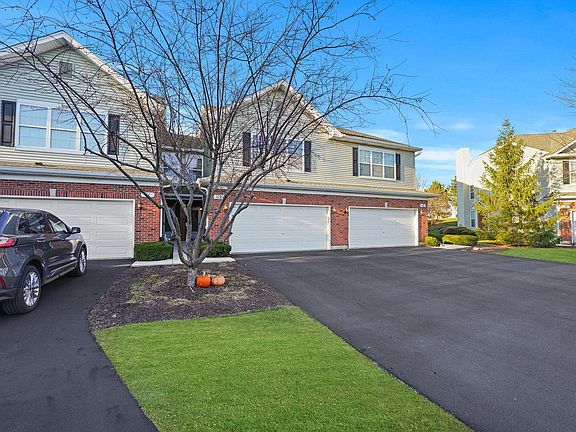 2nd image of 12 Black Oak Ct