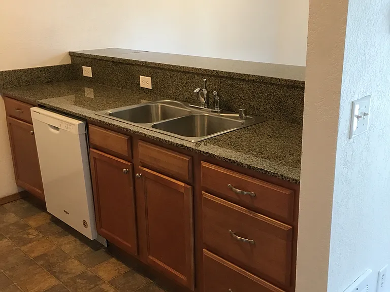 5747 Fallbrook Ln — Photo 7